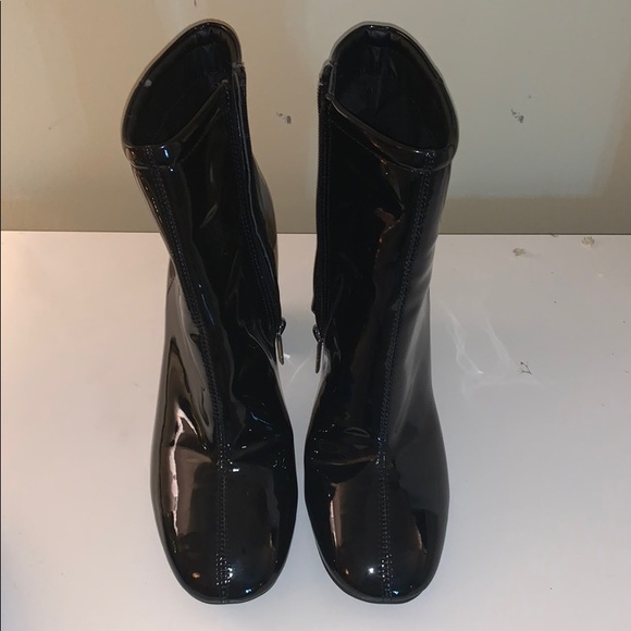 Latex booties! - Picture 3 of 4